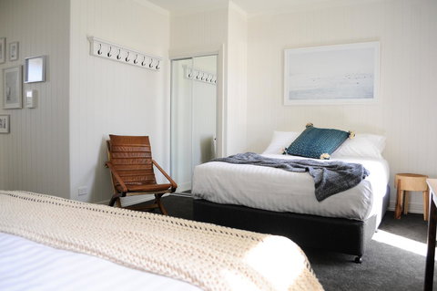 Anchor Geelong - Accommodation Burleigh 5