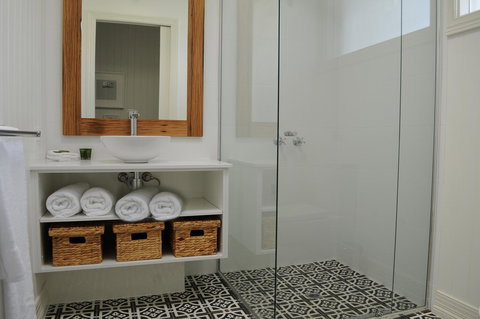 Anchor Geelong - Accommodation Burleigh 14