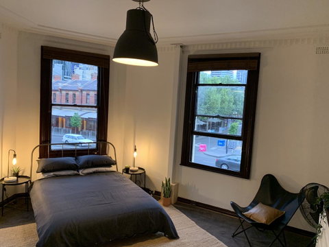 Central Club Hotel - Accommodation Burleigh 19