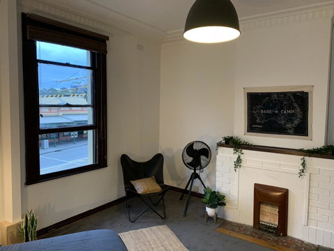Central Club Hotel - Accommodation Burleigh 18