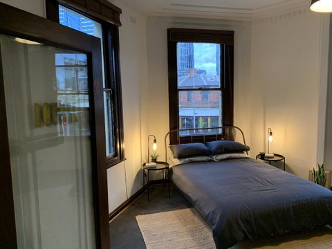 Central Club Hotel - Accommodation Burleigh 16