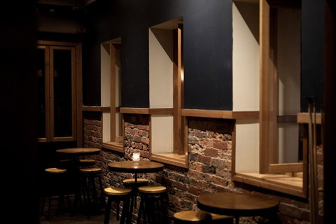 Central Club Hotel - Accommodation Burleigh 33