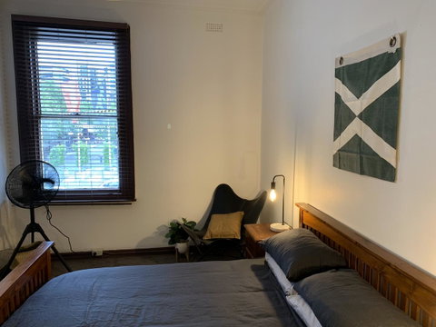 Central Club Hotel - Accommodation Burleigh 6