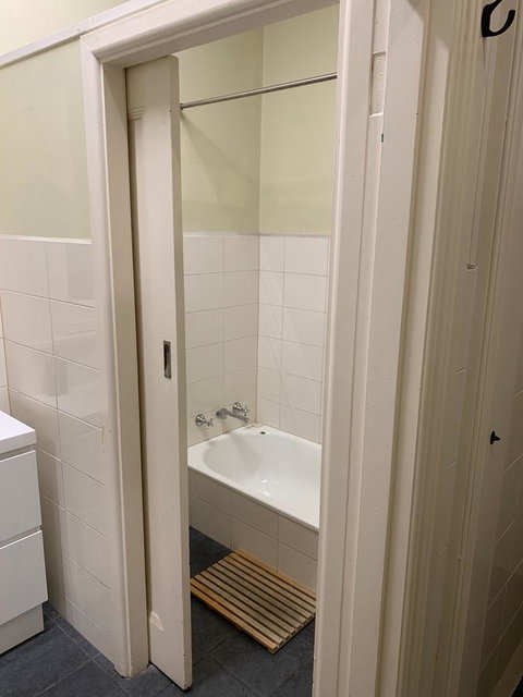 Central Club Hotel - Accommodation Burleigh 24