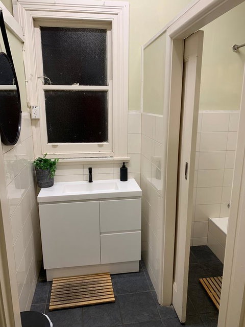 Central Club Hotel - Accommodation Burleigh 25