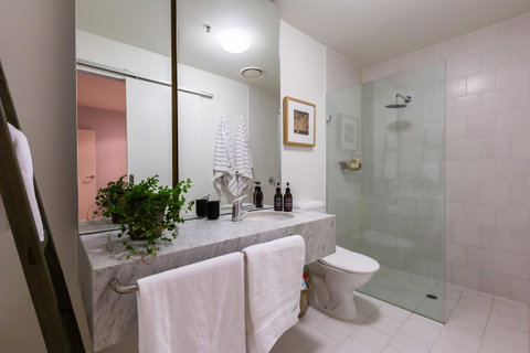 Auguste, Melbourne CBD Private Accommodation With Parking - Accommodation Burleigh 11