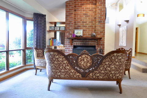 Crimea Retreat - Accommodation Burleigh 5