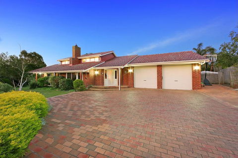 Crimea Retreat - Accommodation Burleigh 3