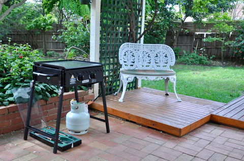 Crimea Retreat - Accommodation Burleigh 16