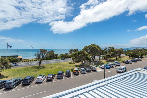 Blairgowrie Apartment 1 - On The Beach - Accommodation Burleigh 18