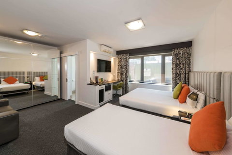 Comfort Hotel East Melbourne - Accommodation Burleigh 9