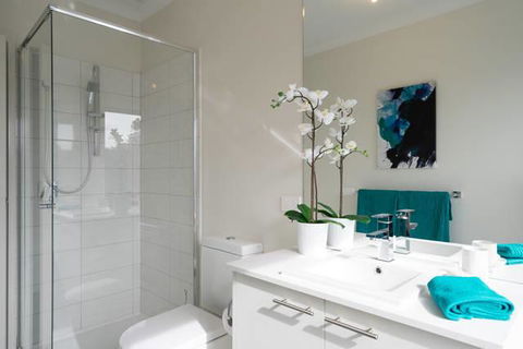 Marina Beach - Accommodation Burleigh 13