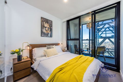 WOW Apartment On Lonsdale - Accommodation Burleigh 4