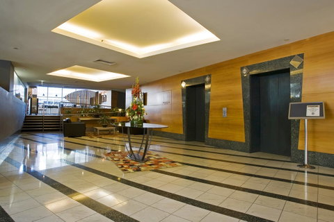 Clarion Suites Gateway - Accommodation Burleigh 16