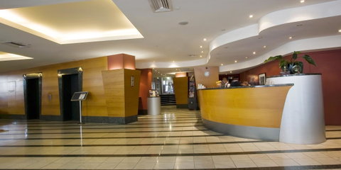 Clarion Suites Gateway - Accommodation Burleigh 17