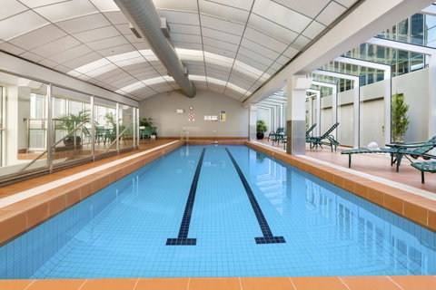 Clarion Suites Gateway - Accommodation Burleigh 5