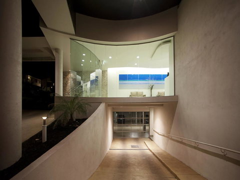 The Waves Apartments - Accommodation Burleigh 19