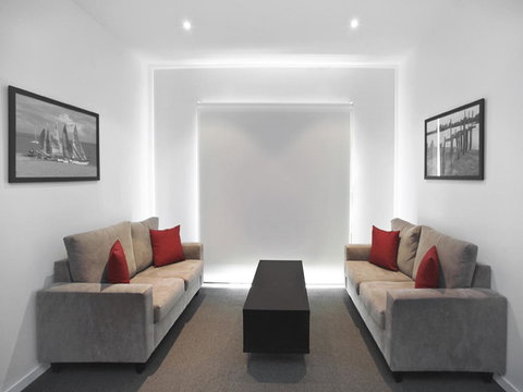 The Waves Apartments - Accommodation Burleigh 10