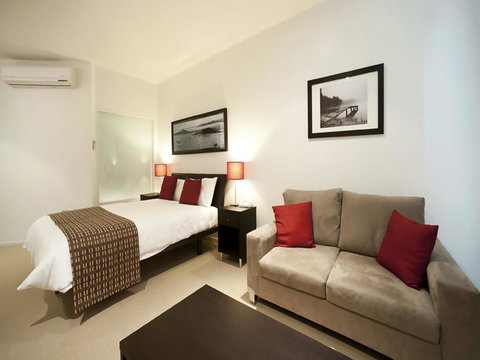 The Waves Apartments - Accommodation Burleigh 13