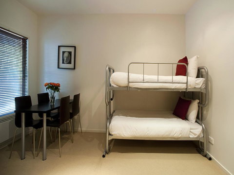 The Waves Apartments - Accommodation Burleigh 18