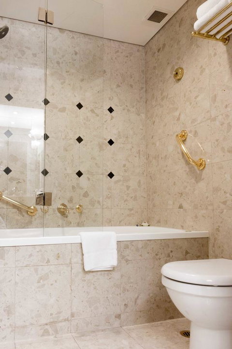 Stamford Plaza Melbourne - Accommodation Burleigh 10