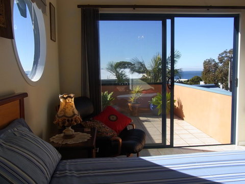 Black Dolphin Beach Penthouse - Accommodation Burleigh 24