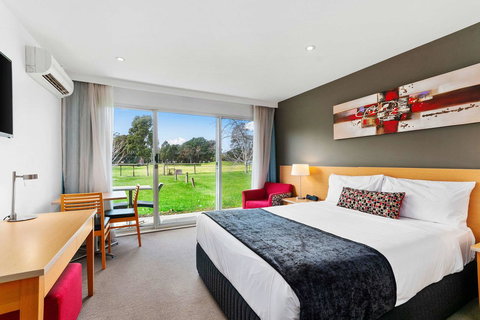 Quality Inn & Suites Traralgon - Accommodation Burleigh 10