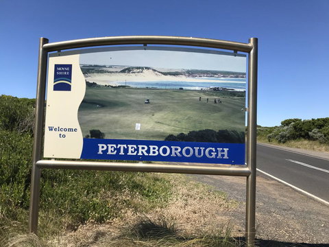 Sunsets On Martyrs Luxury Coastal Beach House Peterborough - Accommodation Burleigh 29