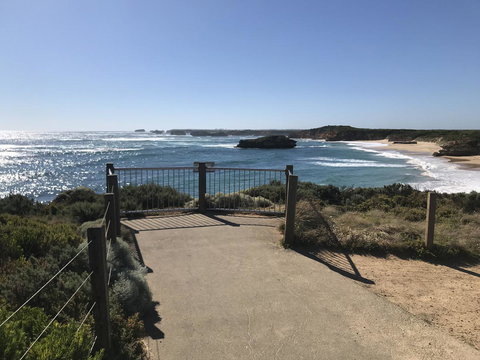 Sunsets On Martyrs Luxury Coastal Beach House Peterborough - Accommodation Burleigh 31