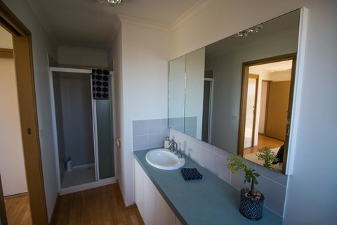 Sunsets On Martyrs Luxury Coastal Beach House Peterborough - Accommodation Burleigh 18