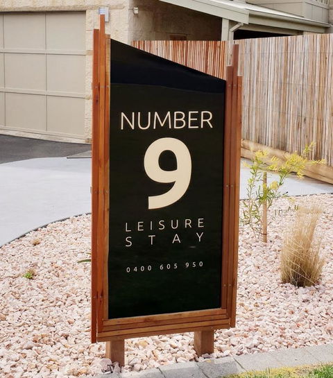Number 9 Leisure Stay - Accommodation Burleigh 2