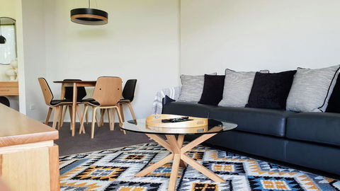 Number 9 Leisure Stay - Accommodation Burleigh 3