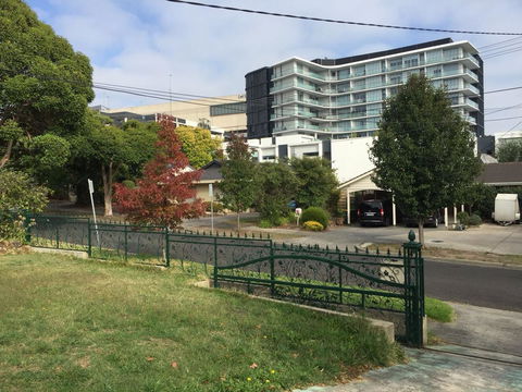 Doncaster Westfield Home Stay - Accommodation Burleigh 0