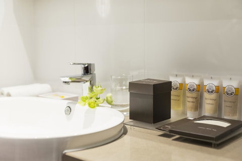 Pullman Melbourne Albert Park - Accommodation Burleigh 33