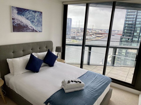 JC Waterfront Apartments On Collins - Accommodation Burleigh 3