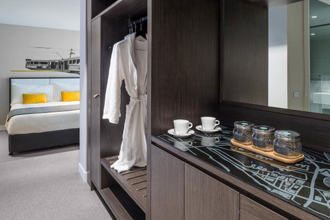 Peppers Docklands - Accommodation Burleigh 23