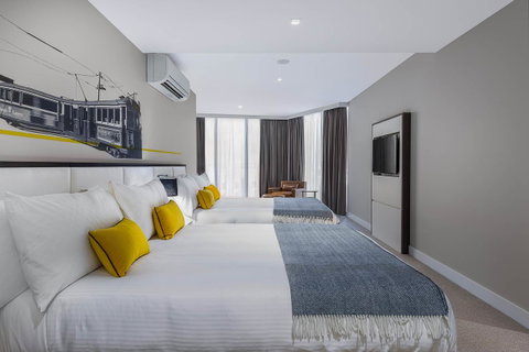Peppers Docklands - Accommodation Burleigh 15