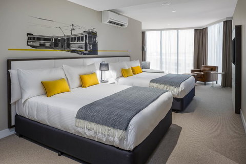 Peppers Docklands - Accommodation Burleigh 7