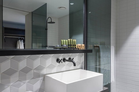 Peppers Docklands - Accommodation Burleigh 22