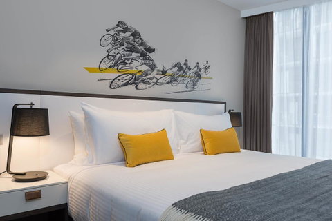 Peppers Docklands - Accommodation Burleigh 24