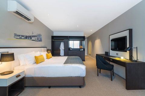 Peppers Docklands - Accommodation Burleigh 33