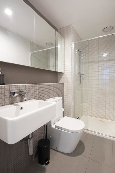 AH Accommodation@ Spencer - Accommodation Burleigh 15