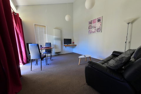 Executive Hideaway - Accommodation Burleigh 43