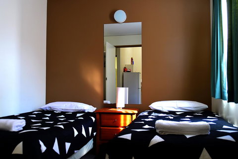 Executive Hideaway - Accommodation Burleigh 5