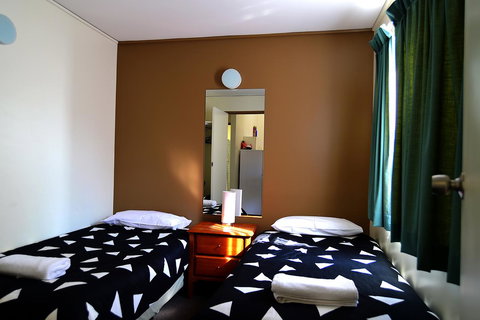 Executive Hideaway - Accommodation Burleigh 6