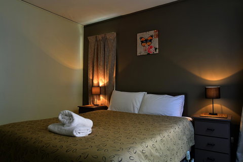 Executive Hideaway - Accommodation Burleigh 1