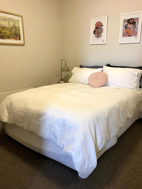 Vibe-Modern 2 Bed Apartment - Accommodation Burleigh 1