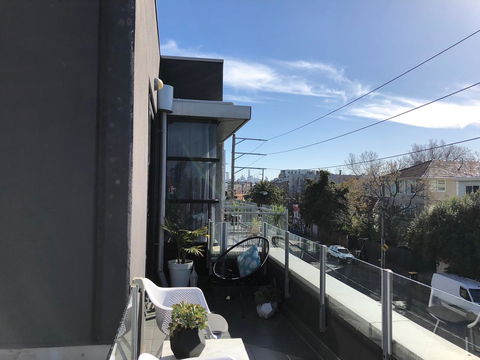 Vibe-Modern 2 Bed Apartment - Accommodation Burleigh 8