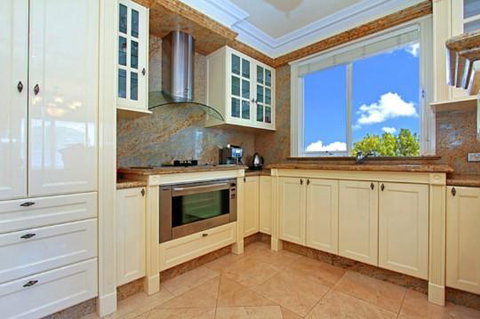 ABC Accommodation - Rosebud - Accommodation Burleigh 4