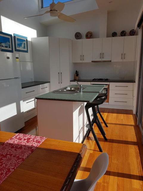 Beach Retreat Apartment Marengo - Accommodation Burleigh 16